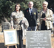 Gilda Biassoni and Colleen de Klerk granddaughters of Evan Davies together with Moth Louis-John Havemann paying tribute to their grandfather and a veteran Moth 